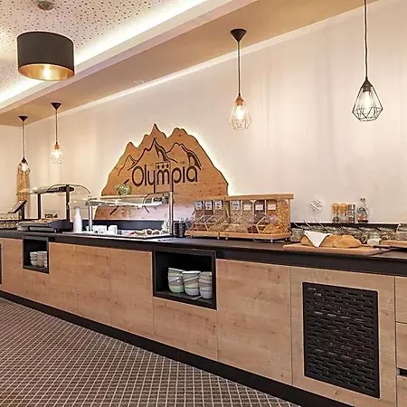 Olympia Tirol מלון 3*